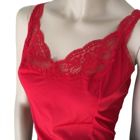 π
ΊVintage Olga Lipstick Red Lace Lacy Camisole Cami Top Gorgeous NWOT - Picture 4 of 10
